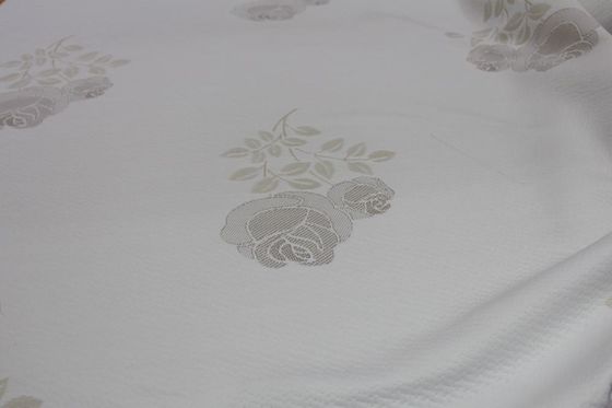 Vải dệt kim Polyester Jacquard chống ẩm 200gsm với hoa văn in hoa hồng