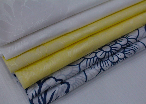 Bán buôn hoa văn cơ bản màu trắng In vải pongee polyeste tricot cho tấm bảo vệ nệm